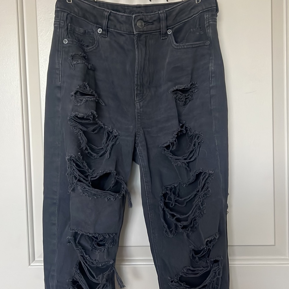 Black distressed AE jeans - Size 4